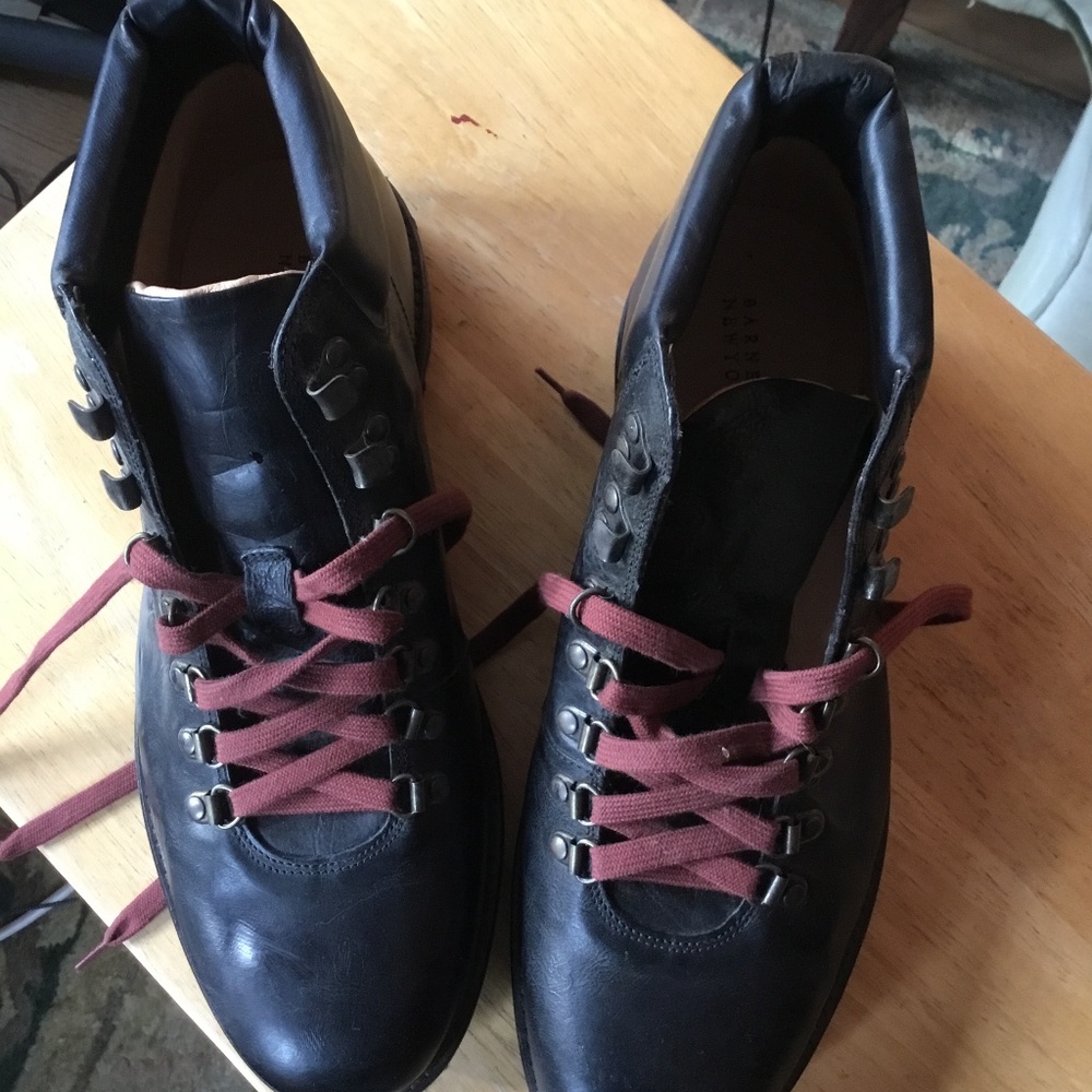 Barney’s NY made in Italy leather boot brand new